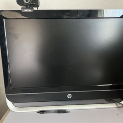 Desktop Computer – Slow due to age– No Damage – Affordable- includes camera, mouse, and keyboard.