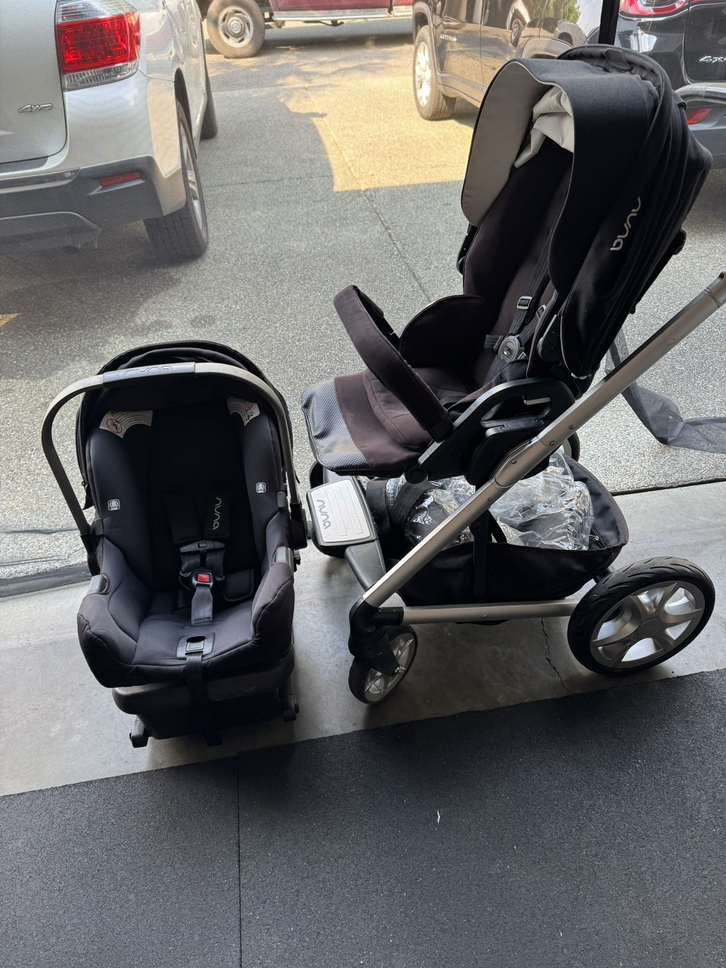 Nuna car seat and stroller combo