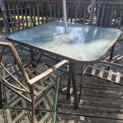 Outside Table & 4 Chairs 