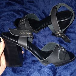 Super Cute Black Buckle Heels 