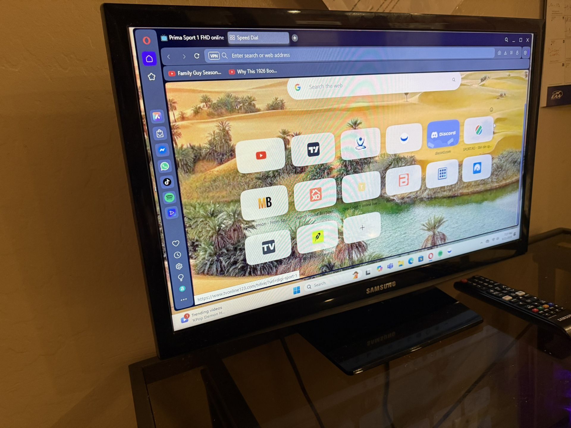 Samsung 24" TH310 LED Monitor + Remote