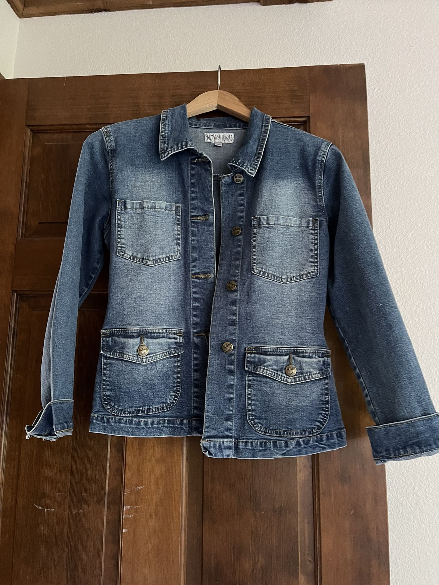 Jean jacket size small
