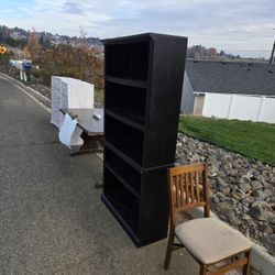 Free Furniture 