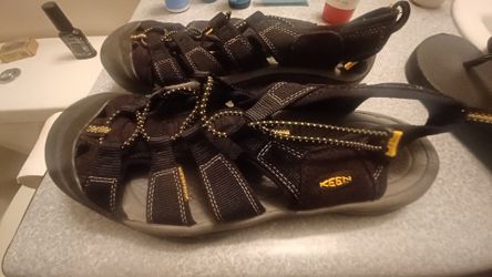 KEEN Newport H2 Men’s Sandals Size 12