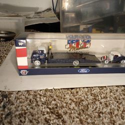 M2 1/64 Haulers 1956 ford COE & 1932 ford roadster R78 NIB