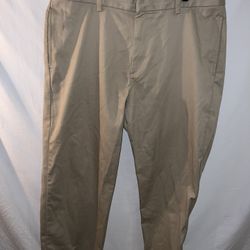 Mens 40x28 tan Old Navy Classic Khakis khaki pants 