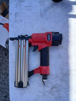 Clabadora husky para clavos saiz 18 de conpresor