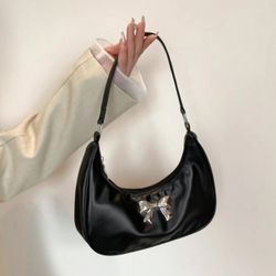 Metallic Bow Decoration Clutch Bag