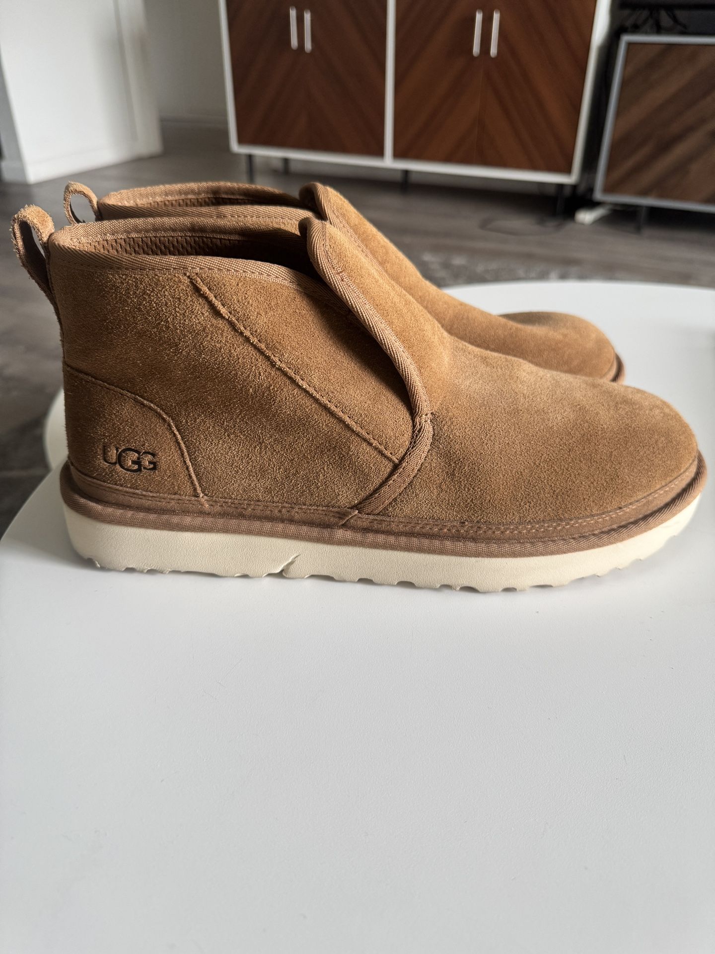 UGG Neumel Minimal Boot Sz 12