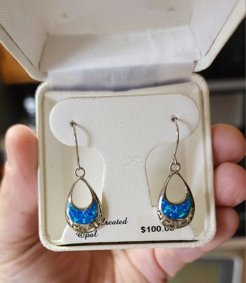 KOHLS STERLING SILVER DANGLE EARINGS