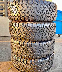 285/75/16 Bfgoodrich precio 220