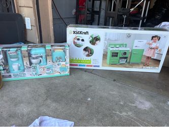 Play kitchen and toaster to go with play