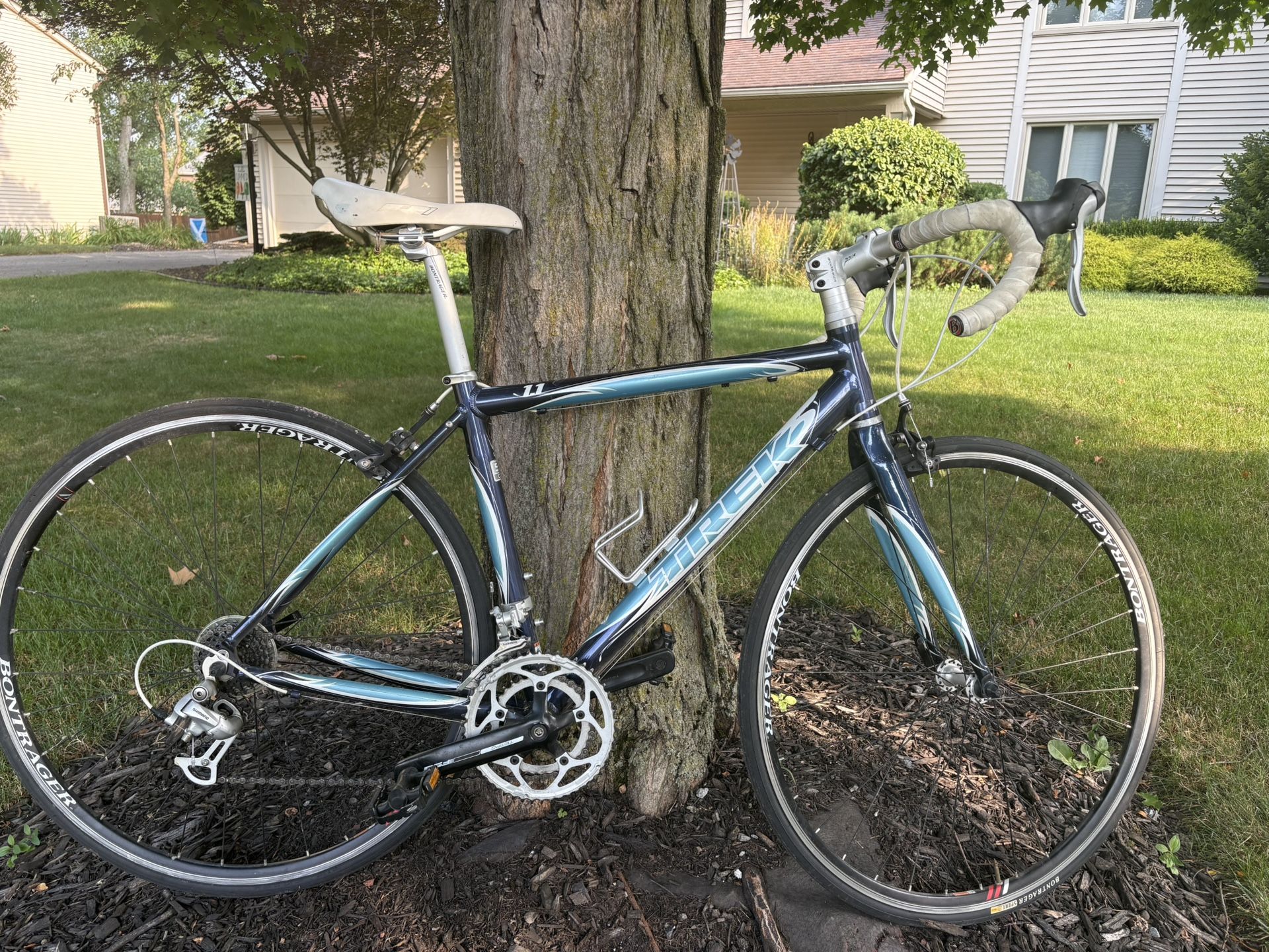 Women’s Trek Road Bike