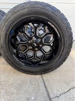 Rough country 96 series wheels with tires