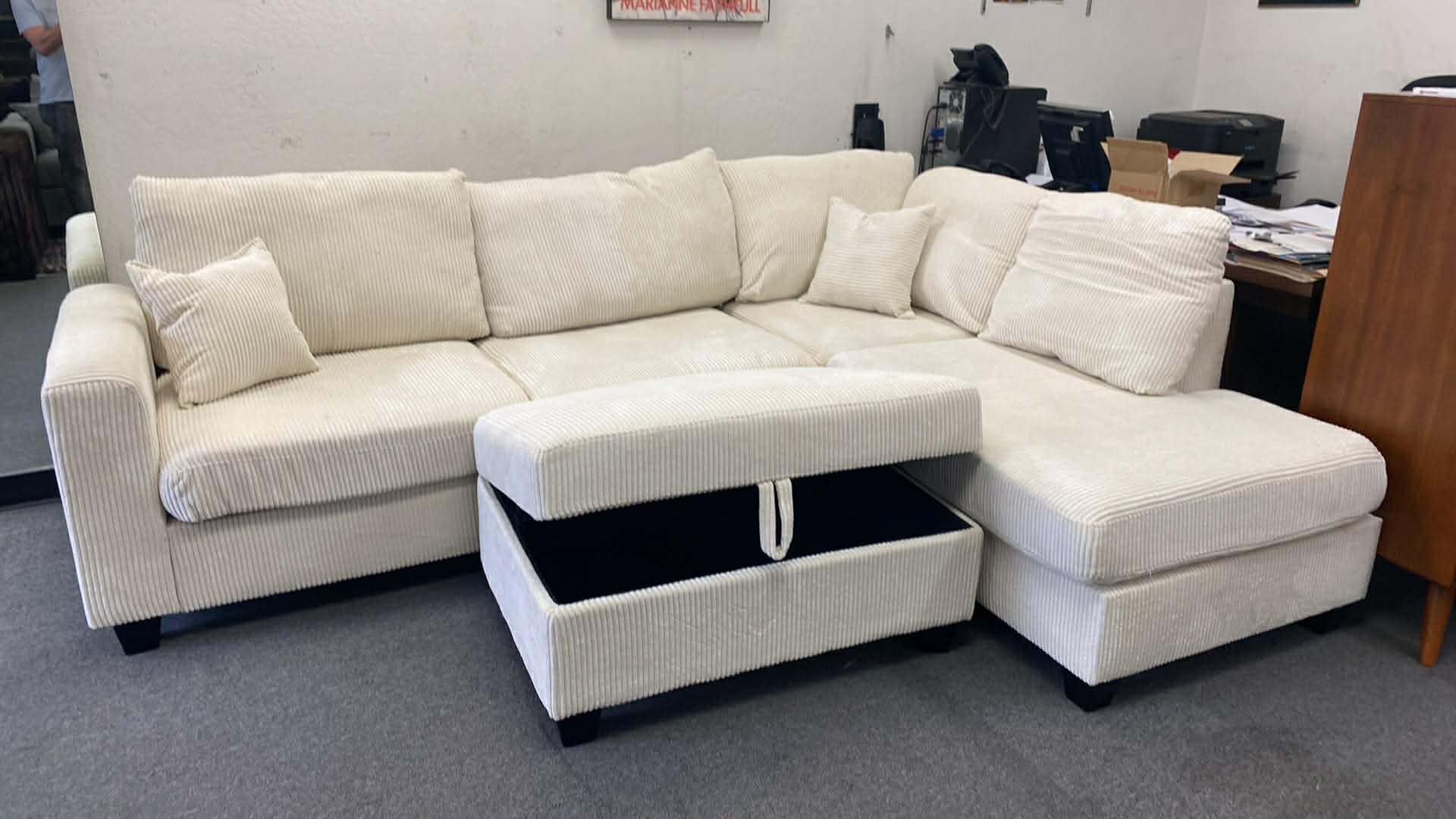 New Recliner Sectional Couch with Storage Ottoman and USB Port! Free Delivery 🚚! 