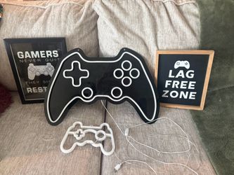 Gamer LED signs and Wall Pictures Set