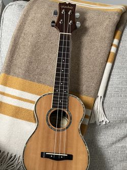 Mitchell Ukulele