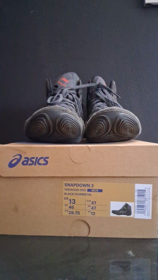 Size 13 Asics Snapdown 3s Gunmetal Gray