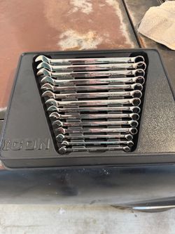 Icon Wrench Set
