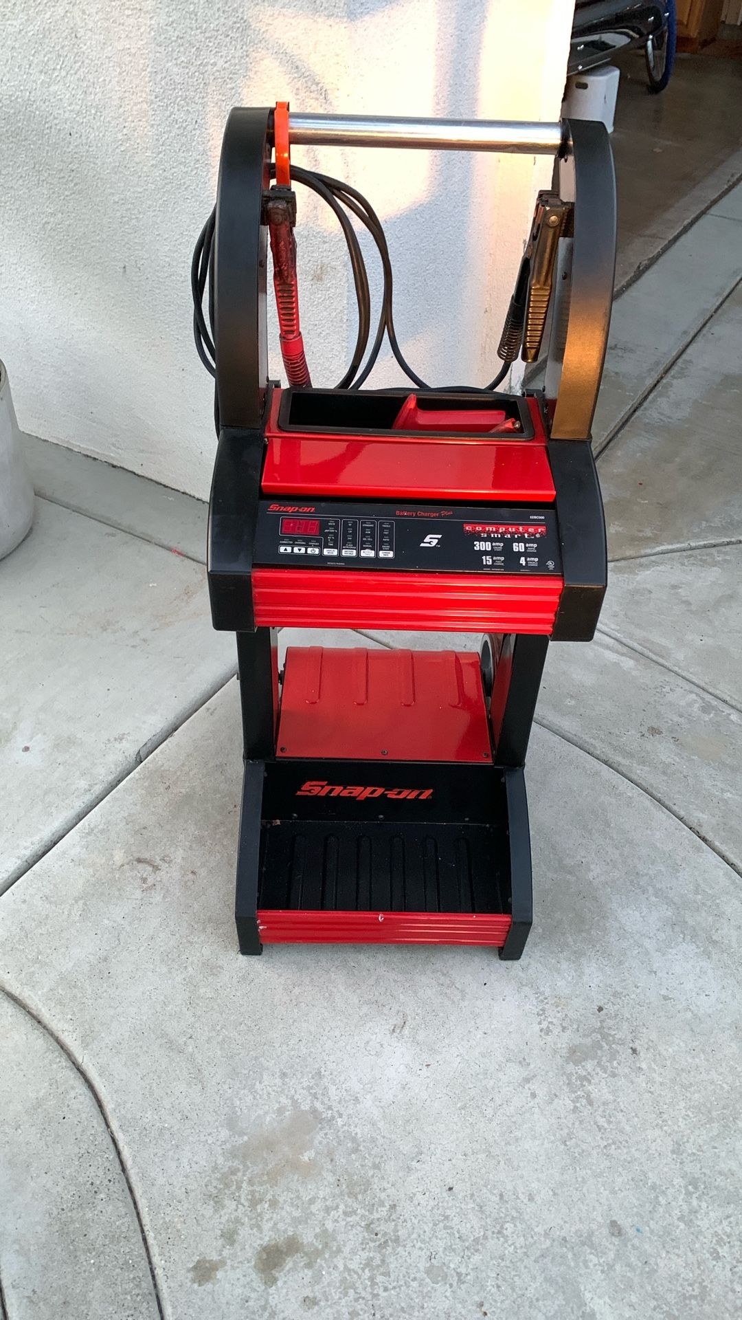 Snap On Battery Charger and Starter Plus
