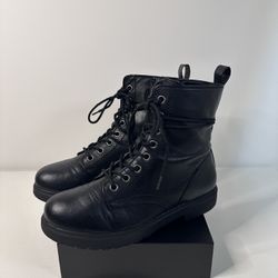 SO MEELA Shoes Women’s Size 8 Black Combat Boots Lace-Up (Pre-Loved)