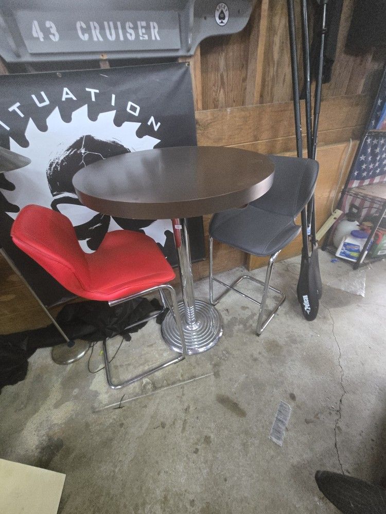 retro high top breakfast table