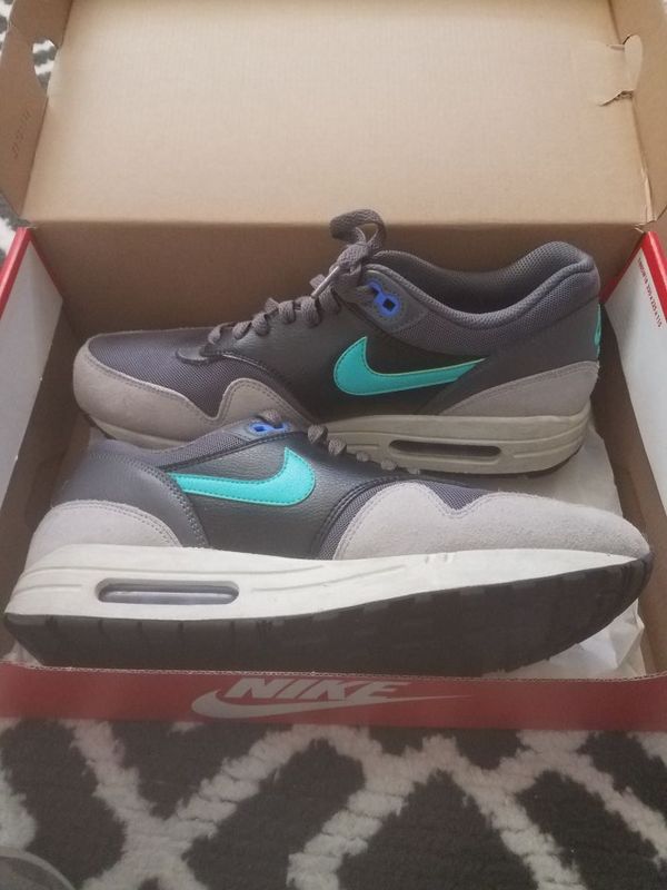 023 In Greyhyper Shoes OaklandCa Nike Essential Jadeblueblack Offerup 1 Max Women's 2 599820 Sale Item For Air NOm8nwv0