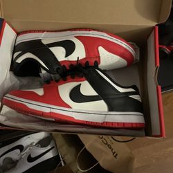 Nike Dunk low Chicago emb
