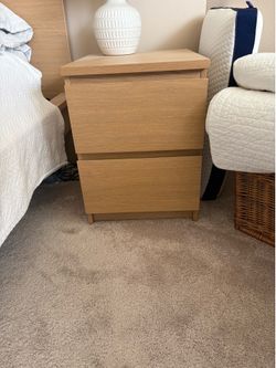 Night table like new