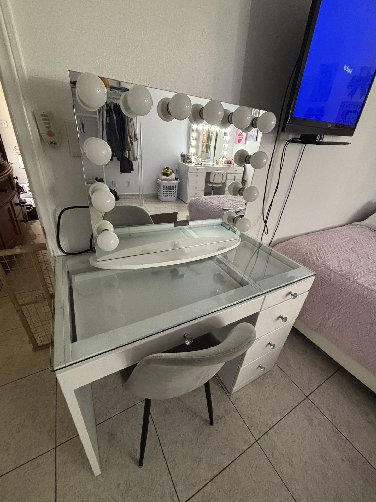 Makeup Vanity