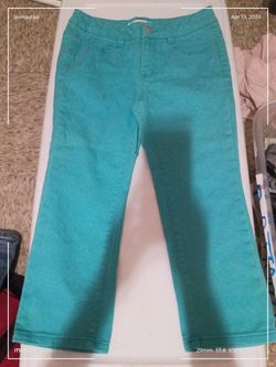 Bongo size 12 capris