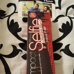 NIB Smart Lens Bluetooth wireless compact selfie stick