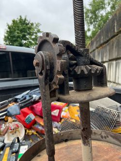 Antique Braly Gear Press No. 2 – Heavy Duty Cast Iron Fruit & Lard Press