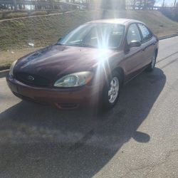 2005 Ford Taurus 