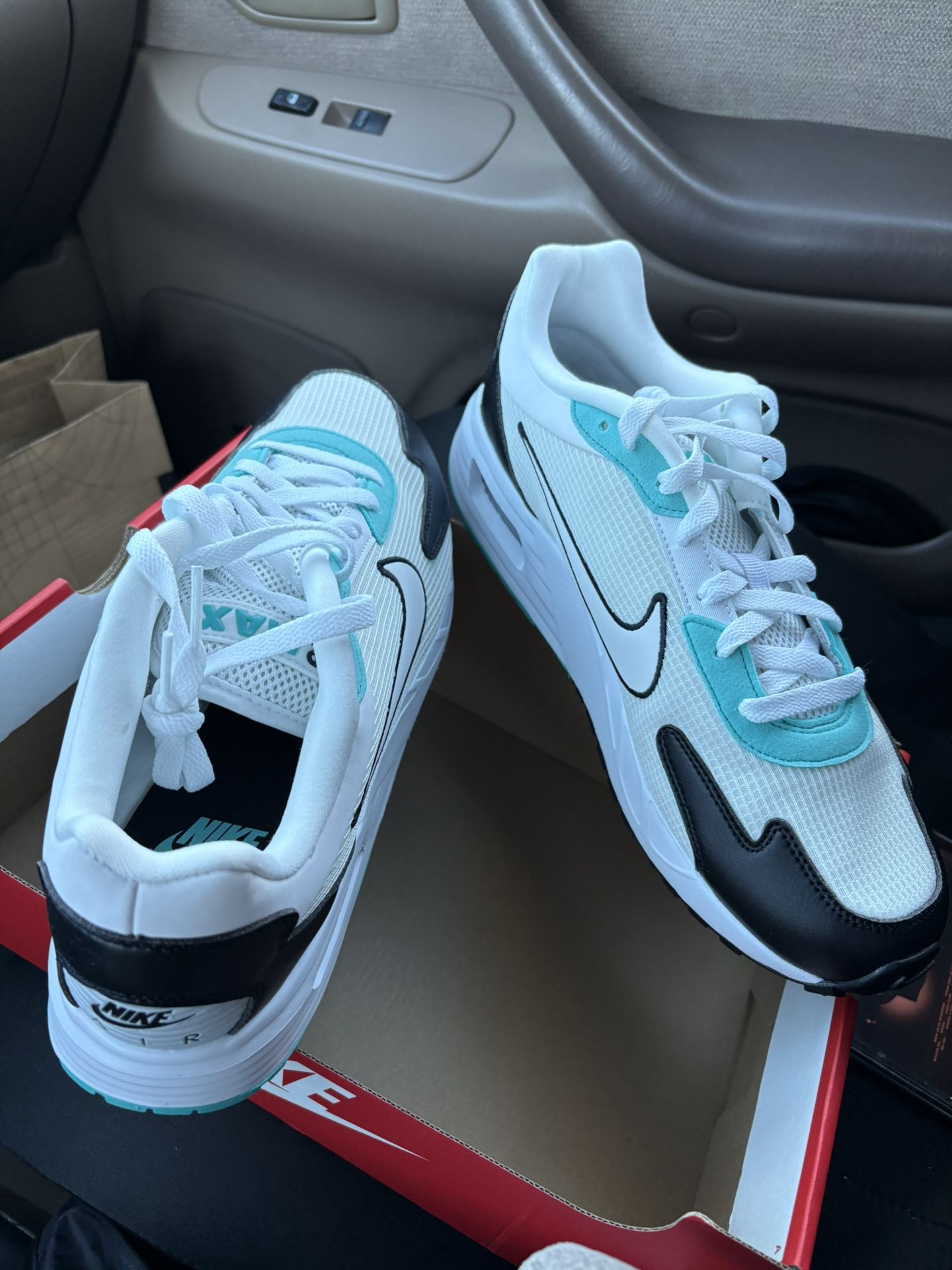 NIKE  AIR MAX  SOLO, 11.5 mens