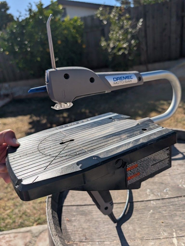 Dremel Scrollsaw