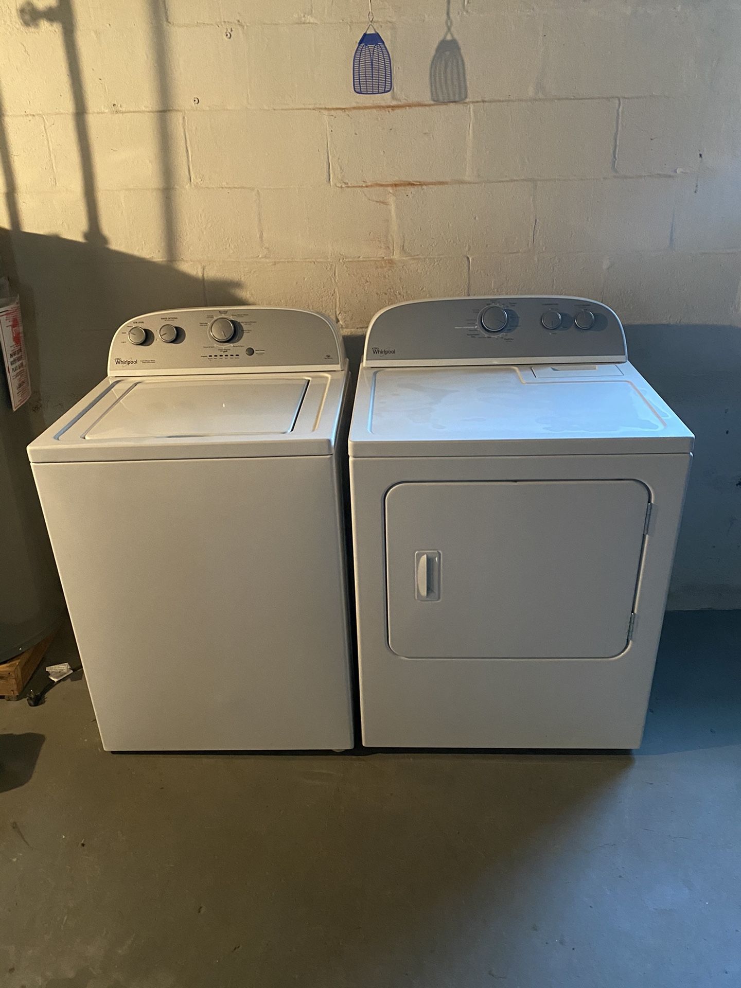 Electric washer/dryer set