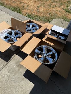 20” Dodge Charger OEM Chrome Rims – Set of 4