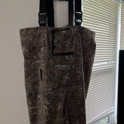 FISHING PANTS    ///  water proof  size xLarge 