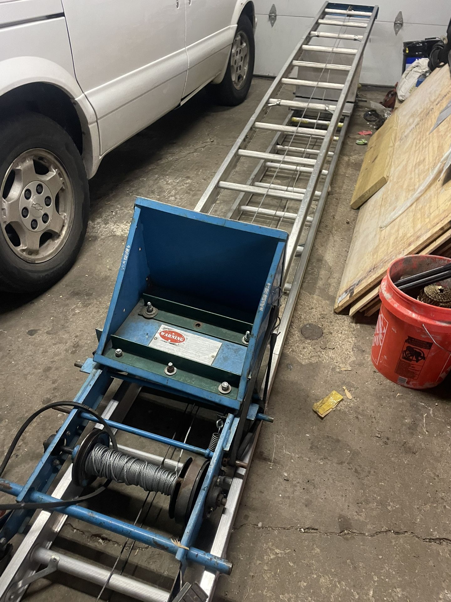 Elevador Para Roofing De 200 Libra 22 De Altura