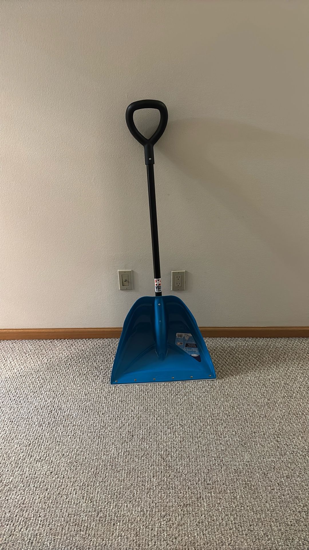 Lightweight Snow Shovel For Sale!