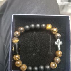 Cross braclet