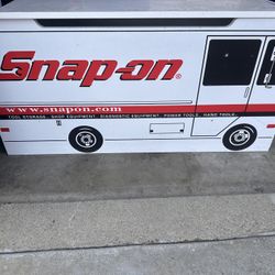 Snap On Toy Chest