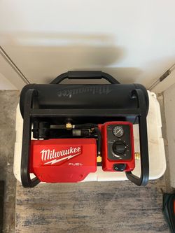 Milwaukee M18 cordless compressor