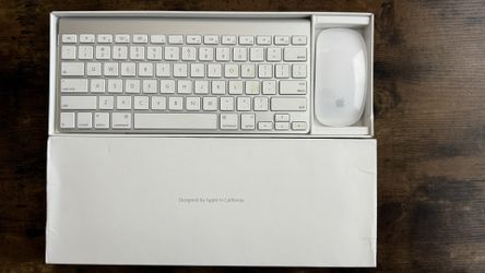 Apple Magic Keyboard + Magic Mouse (AA Battery powered)
