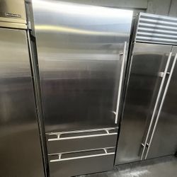VIKING 36”WIDE BUILT IN STAINLESS STEEL BOTTOM FREEZER REFRIGERATOR WITH INTERNAL WATER/ICE 