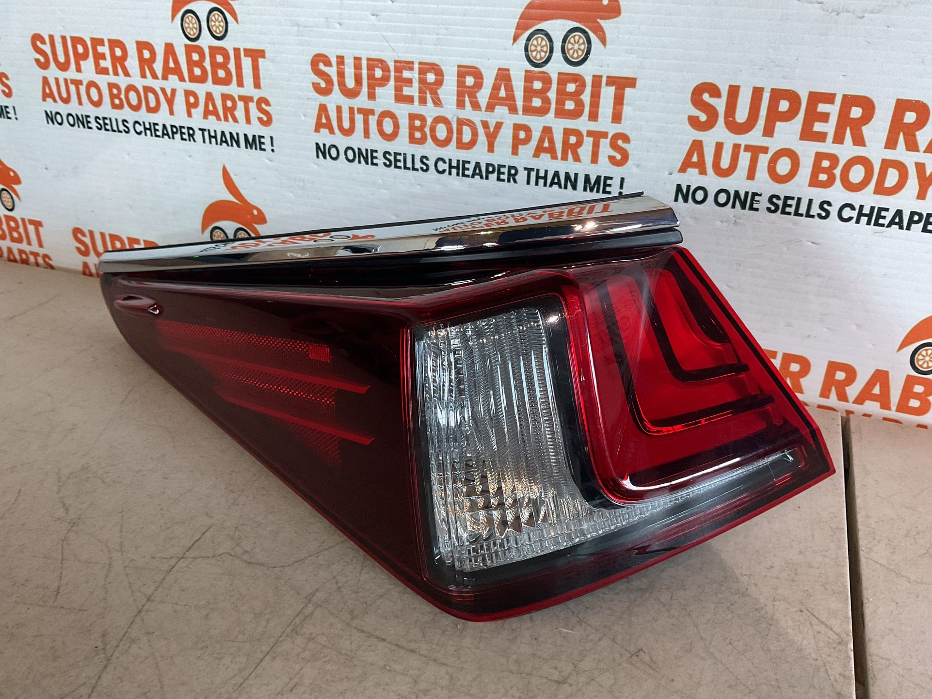 2019 Lexus Es350 Es300h Driver LED Tail Light COMPLETEšOriginal 2022