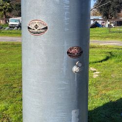 Water Pressue Tank. 230 Gallons. 10 Years. Very Good Condition. Kerman City Required Well Destruction To Hook Up To City Water.