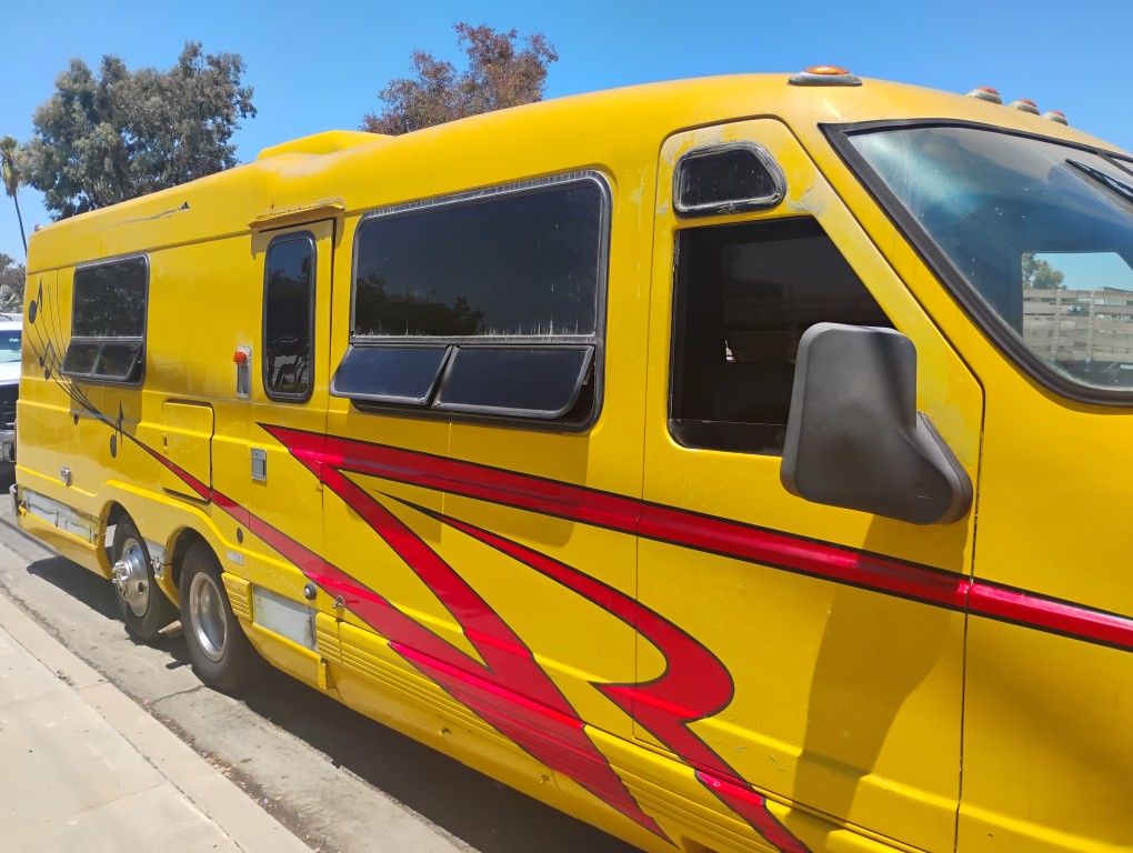 86 EL DORADO STARFIRE..30 FT.