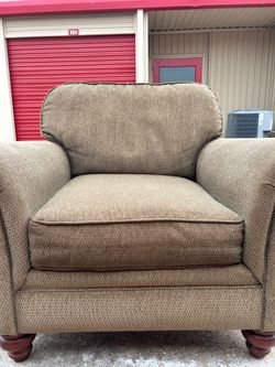 Single Chair